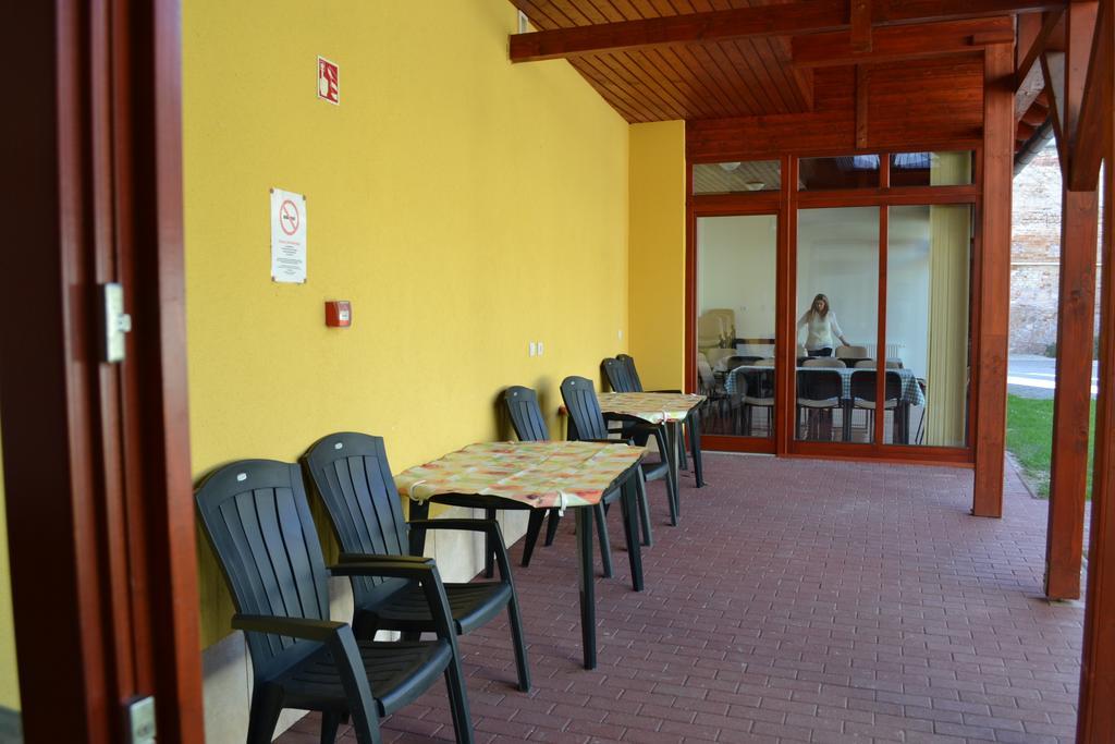 Althann Vendeghaz Es Konferencia Koezpont Vác Exterior foto